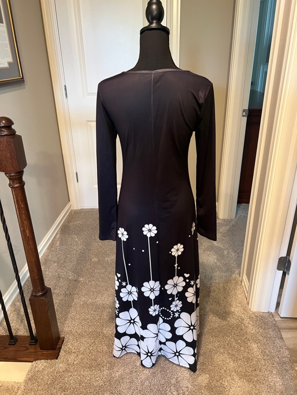 SHEIN Black Maxi Dress with White Floral Hem - Picture 4 of 5